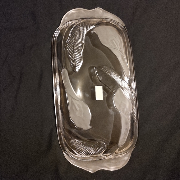 FIFTH AVENUE LTD CRYSTAL Frosted  'Calla Lily' Rectangular Tray 14" x 7" floral - Picture 2 of 3
